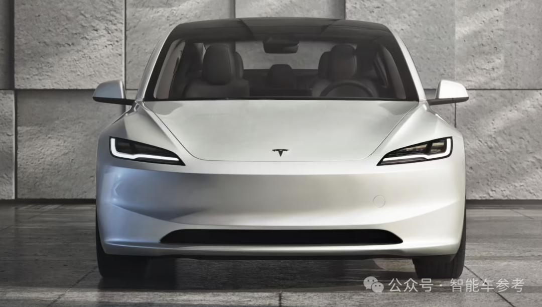 马斯克刚回美国，旋风裁掉了这个部门